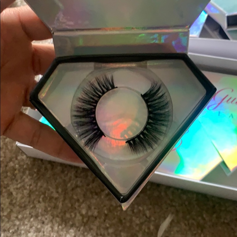 Mink lashes in style “Woman on top”